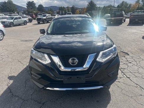 Used 2018 Nissan Rogue SV w/ Premium Package image 3