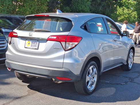 Used 2019 Honda HR-V LX image 4