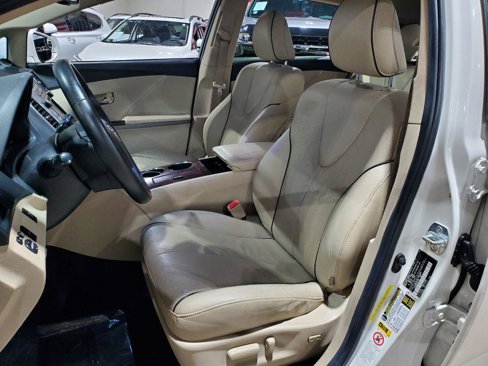 Used 2015 Toyota Venza XLE image 6
