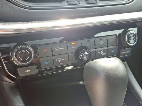Certified 2023 Jeep Compass High Altitude image 24