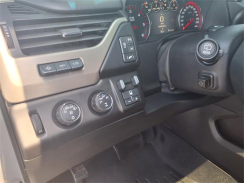 Used 2016 GMC Yukon XL Denali image 15