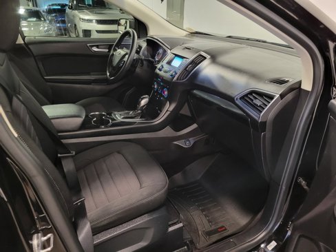 Used 2017 Ford Edge SE image 23