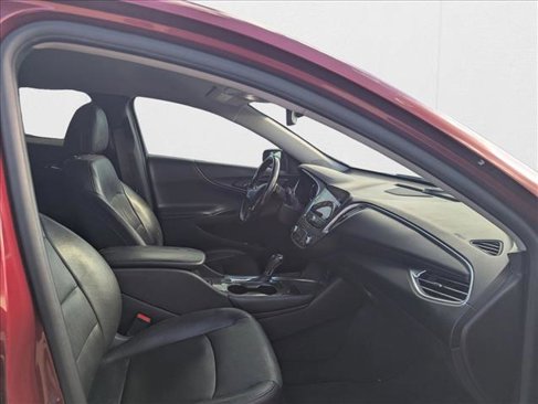 Used 2018 Chevrolet Malibu LT w/ Leather Package image 17