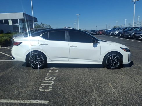 Used 2024 Nissan Sentra SR w/ SR Premium Package image 8