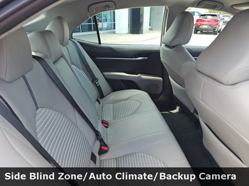 Used 2023 Toyota Camry SE image 30