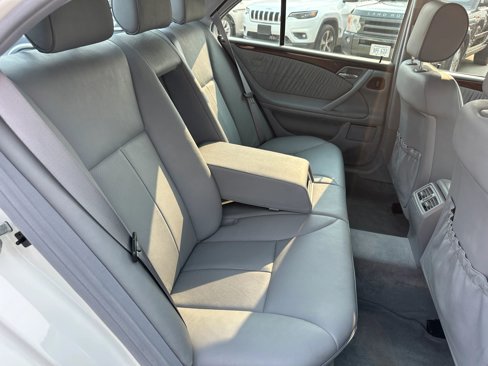 Used 2000 Mercedes-Benz E 430 Sedan image 12