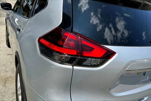 Used 2019 Nissan Rogue SV image 28