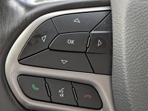 Used 2020 Jeep Cherokee Limited image 26