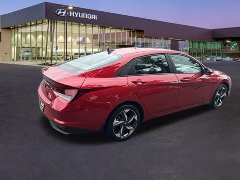 Certified 2023 Hyundai Elantra SEL w/ Convenience Package image 5