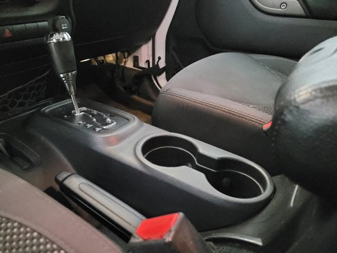 Used 2016 Jeep Wrangler Sport image 26