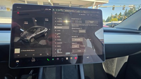 Used 2023 Tesla Model Y Long Range image 20