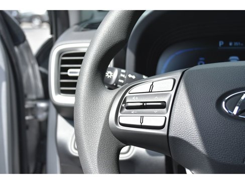 New 2025 Hyundai Venue SE image 16