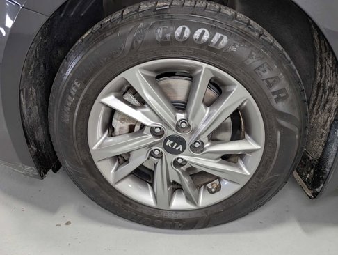 Used 2019 Kia Optima LX image 3