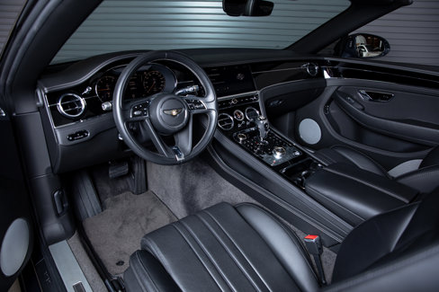 Used 2020 Bentley Continental GT image 24