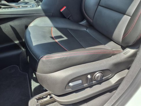 Used 2024 Chevrolet Equinox RS w/ RS Leather Package image 17
