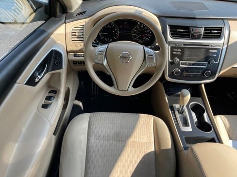 Used 2016 Nissan Altima 2.5 S w/ Power Driver Seat Package image 5