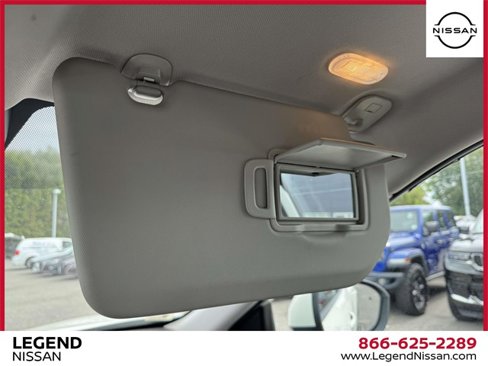 Used 2023 Nissan Rogue SV image 31