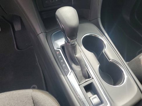 Used 2022 Chevrolet Equinox LT w/ LPO, Cargo Package image 25