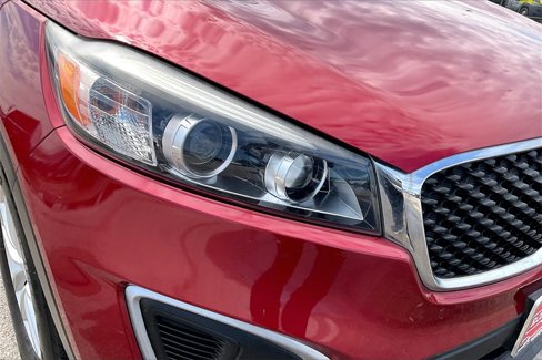 Used 2018 Kia Sorento LX image 33