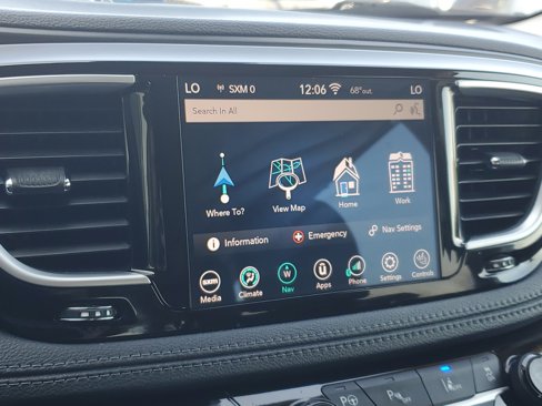 Used 2020 Chrysler Pacifica Limited w/ Advanced Safetytec Group image 17