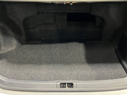 Used 2014 Toyota Camry XLE image 6