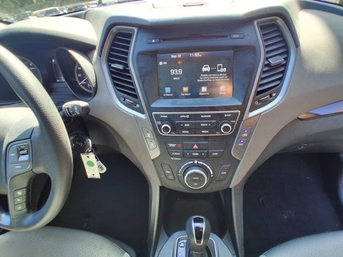Used 2017 Hyundai Santa Fe Sport image 7
