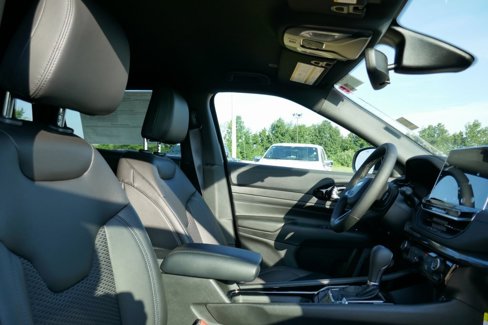 New 2025 Jeep Compass Latitude image 9