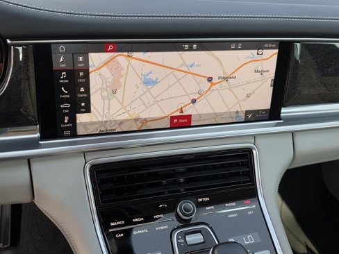 Certified 2018 Porsche Panamera 4 w/ Premium Package Plus image 19