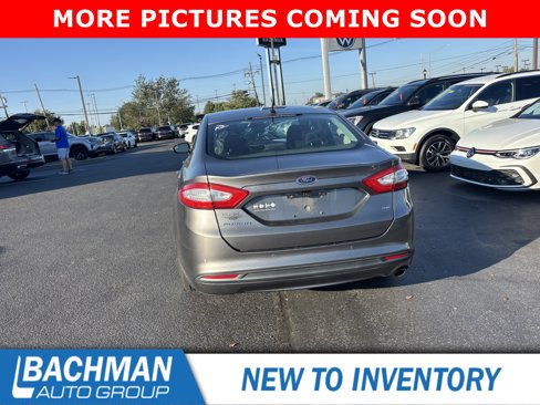 Used 2013 Ford Fusion SE image 4