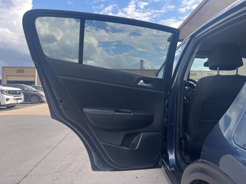 Used 2020 Kia Sportage LX image 13