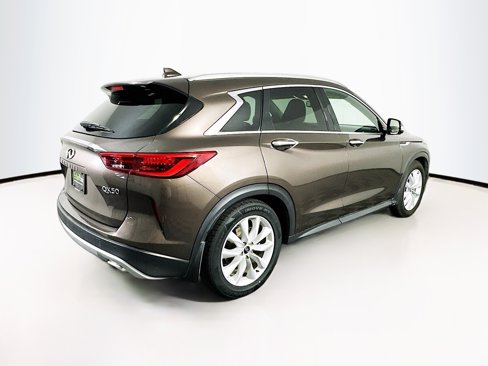 Used 2019 INFINITI QX50 Essential w/ Premium Heat Package image 9