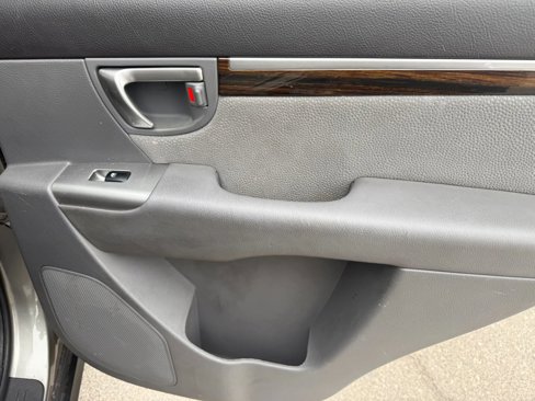 Used 2012 Hyundai Santa Fe SE image 17