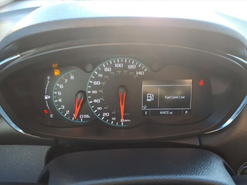 Used 2022 Chevrolet Trax LT w/ Midnight Edition image 14