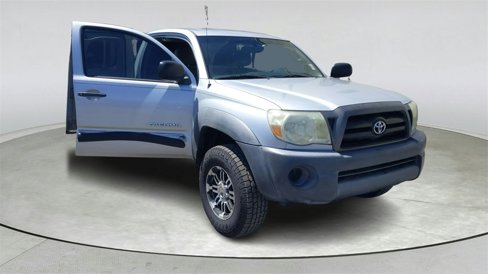 Used 2005 Toyota Tacoma PreRunner image 8