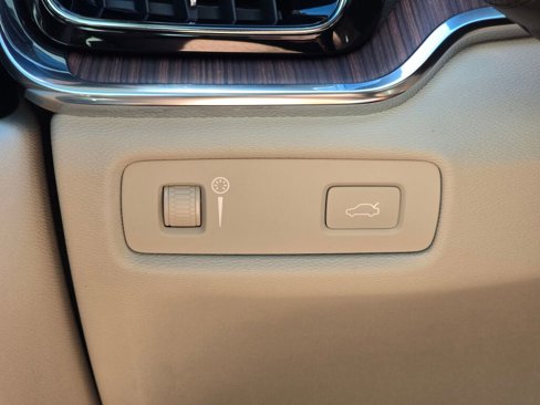Used 2019 Volvo S60 T5 Inscription image 33