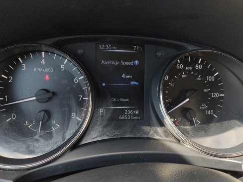 Used 2017 Nissan Rogue SV w/ SV Premium Package image 23