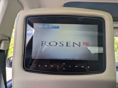 Used 2016 Land Rover LR4 HSE image 25