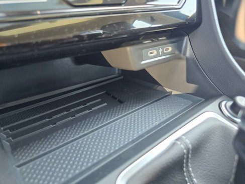 New 2025 Volkswagen Jetta SEL image 37