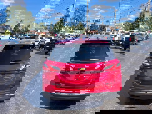 Certified 2021 Chevrolet Equinox LT image 9