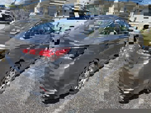 Used 2018 Hyundai Sonata SEL image 3
