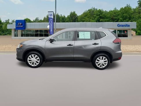 Used 2019 Nissan Rogue S image 11