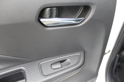 Used 2023 Nissan Versa SV w/ Trunk Package image 40
