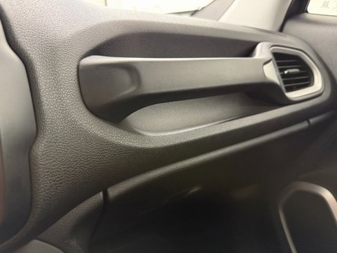 Used 2019 Jeep Renegade Latitude image 24