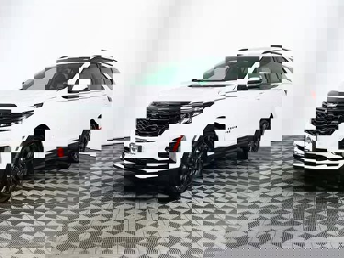 Used 2024 Chevrolet Equinox RS image 3
