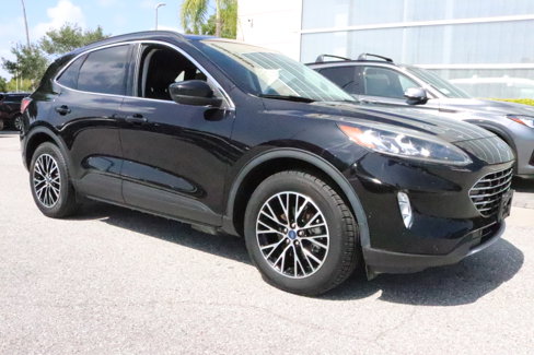 Used 2021 Ford Escape Titanium image 11