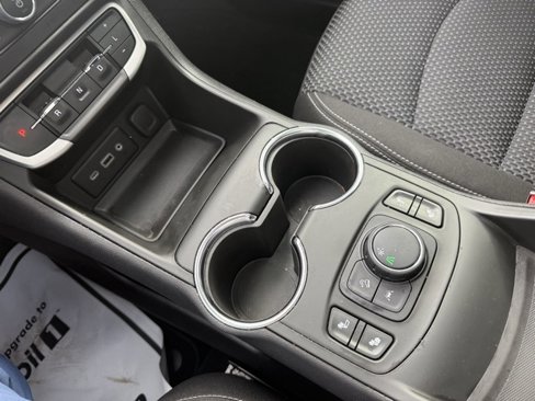 Used 2023 GMC Terrain SLE w/ Driver Convenience Package image 27