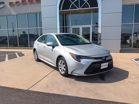 Used 2024 Toyota Corolla LE image 8