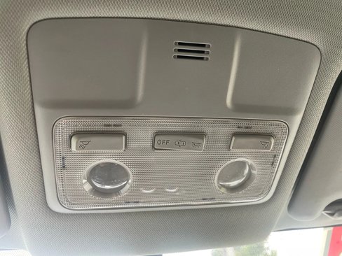 Used 2015 Toyota RAV4 LE image 14