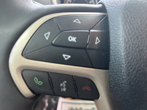 Used 2014 Jeep Cherokee Limited image 24