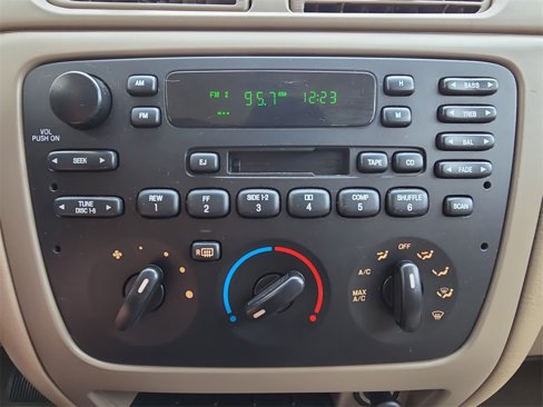 Used 2003 Ford Taurus SE image 13